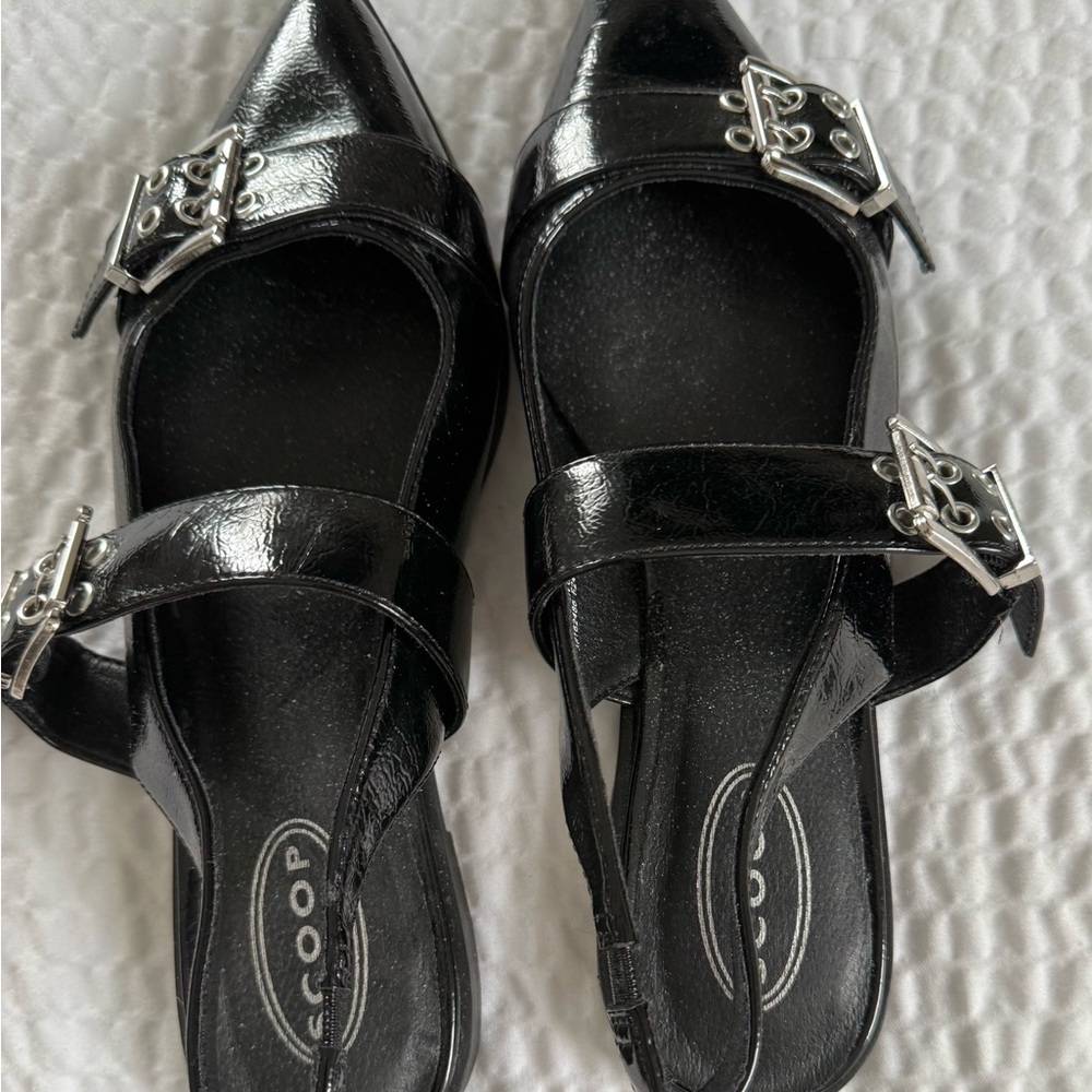 Sleek Black Women's Shoes